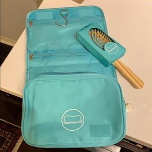 Sugar Bear Hair Brush & Travel Case